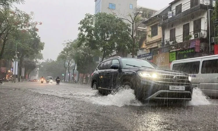 Mưa lớn về chiều tối và đêm ở nhiều nơi, đề phòng ngập úng, sạt lở