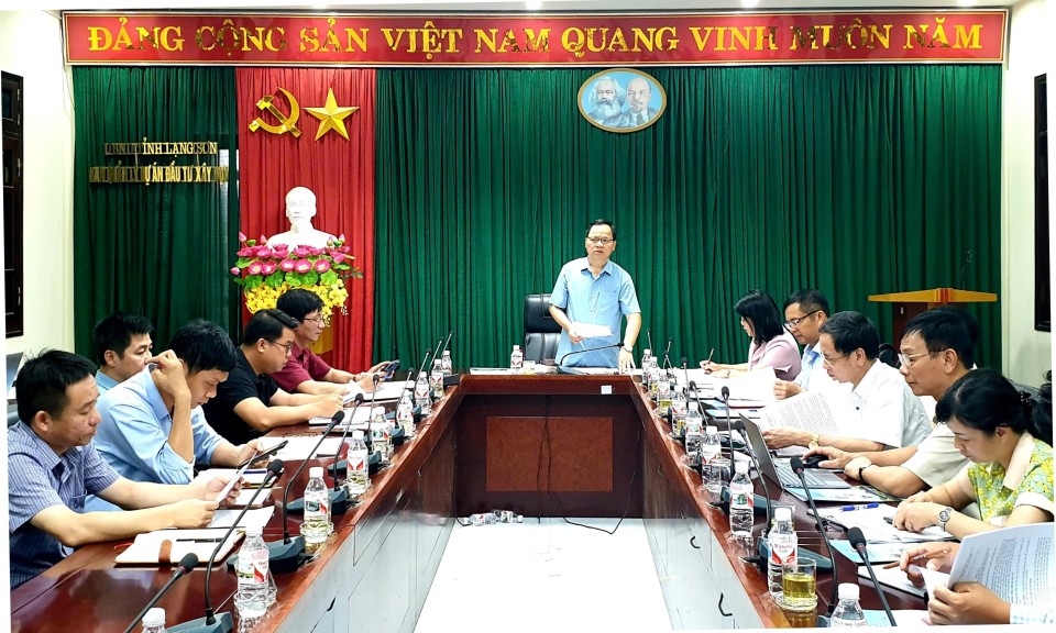 của Ban Kinh tế - Ngân sách, HĐND tỉnh khảo sát tại Trung tâm Y tế Lộc Bình và làm việc với Ban Quản lý