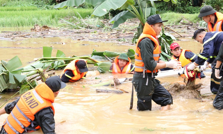 Thêm một người thiệt mạng vì lũ dữ ở Làng Nủ