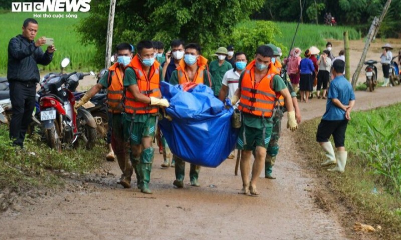 Sạt lở kinh hoàng ở Làng Nủ: Tìm thấy thi thể bé trai 1 tuổi