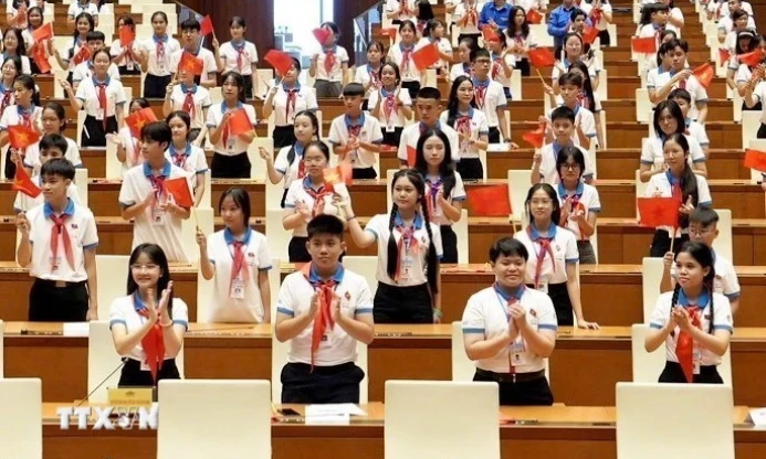 'Quốc hội trẻ em': Thảo luận về tác hại của chất kích thích và bạo lực học đường