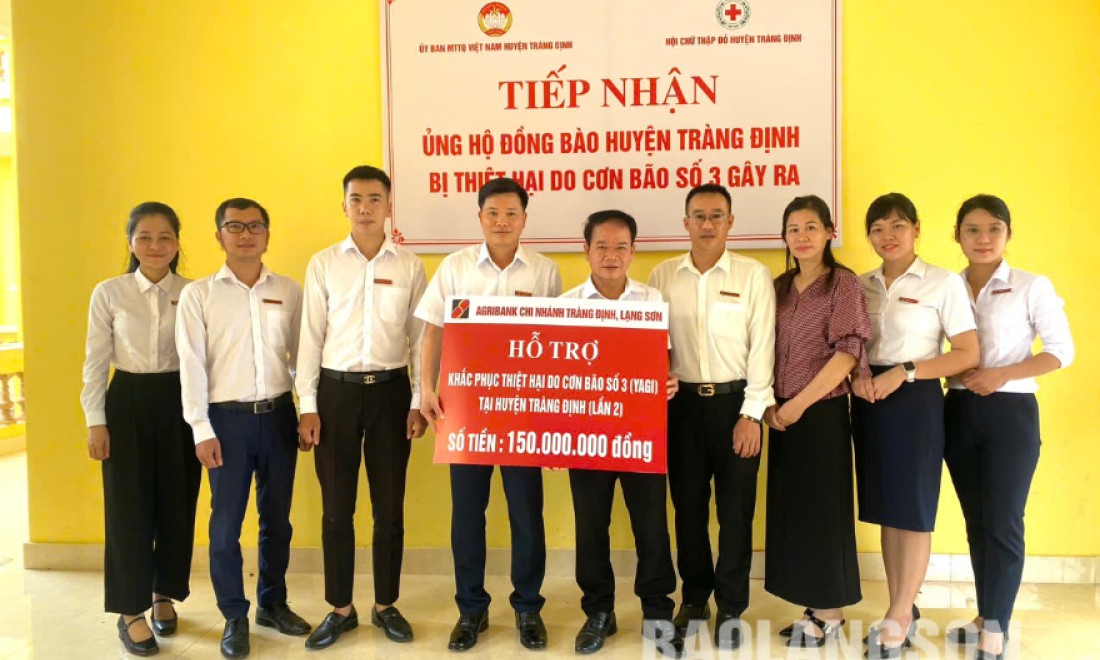 Agribank Tràng Định ủng hộ 150 triệu đồng cho công tác khắc phục hậu quả bão số 3