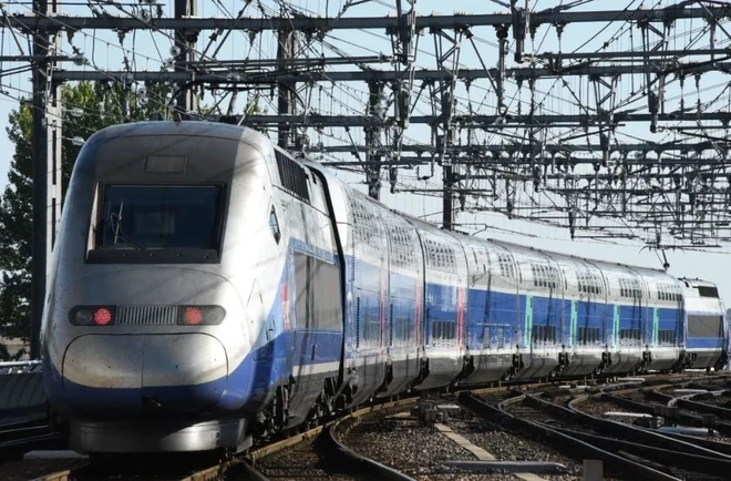 Chuyến tàu chính thức đầu tiên của tuyến tàu cao tốc TGV nối Paris với Bordeaux. (Nguồn: AFP/Getty Images)