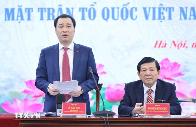 Ông Vũ Văn Tiến, Trưởng ban Tuyên giáo cơ quan Ủy ban Trung ương Mặt trận Tổ quốc Việt Nam giới thiệu về Đại hội đại biểu toàn quốc Mặt trận Tổ quốc Việt Nam lần thứ X. (Ảnh: Minh Đức/TTXVN)