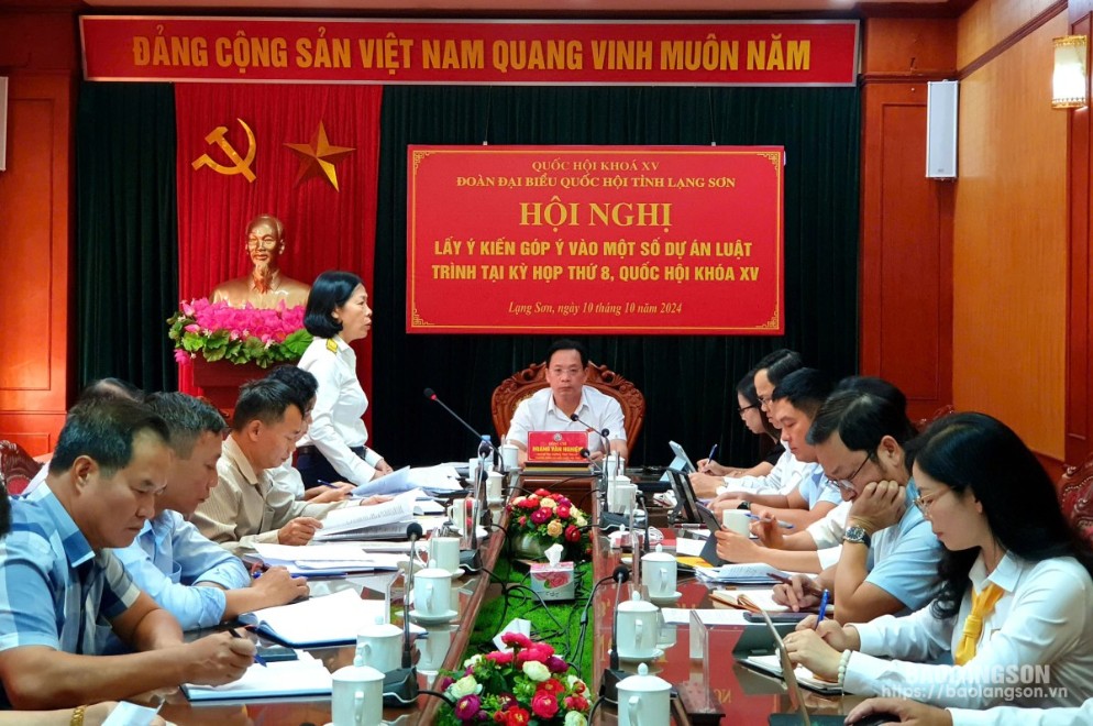 Quang cảnh hội nghị