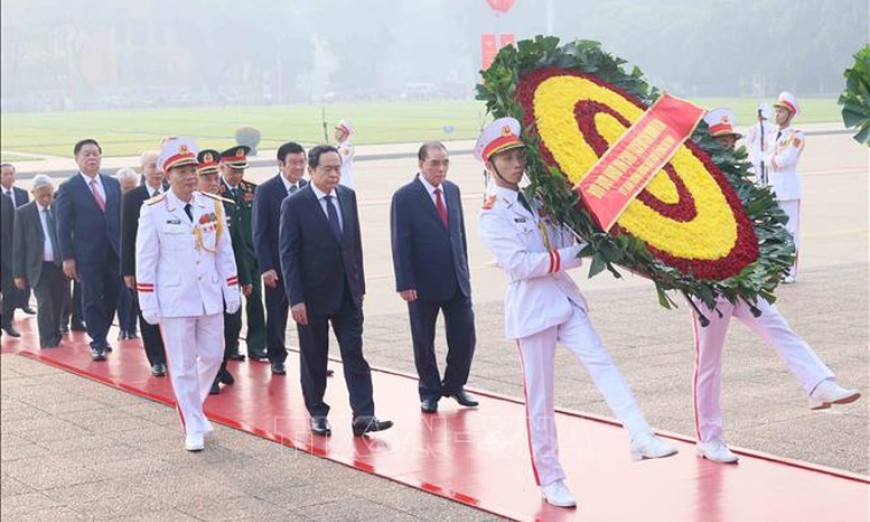 Lãnh đạo Đảng, Nhà nước vào Lăng viếng Chủ tịch Hồ Chí Minh