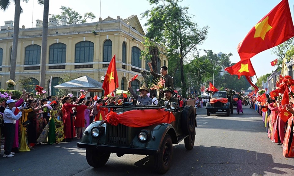 Hà Nội tự hào chiến thắng