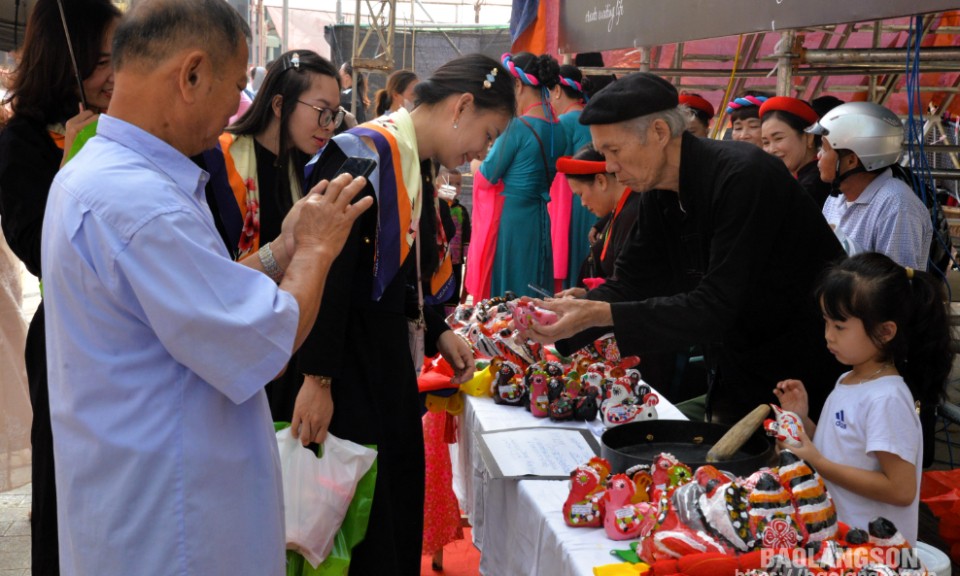 31.000 lượt người tham dự Ngày hội Văn hóa các dân tộc thành phố Lạng Sơn năm 2024