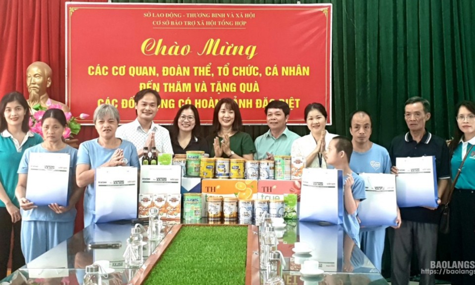 Ngôi nhà chung đầy ắp yêu thương