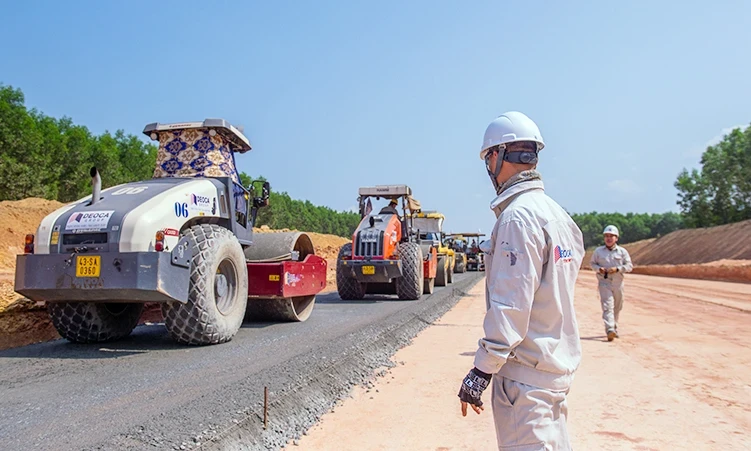 Quyết tâm hoàn thành đồng bộ 3.000 km đường cao tốc vào năm 2025