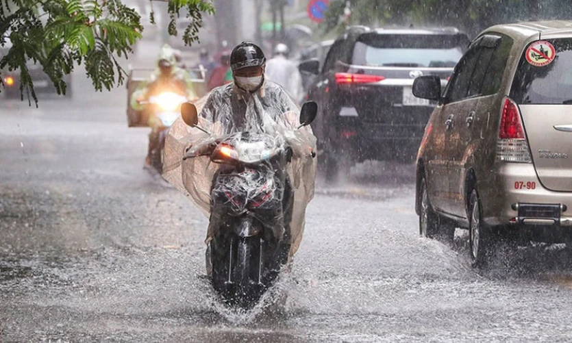 Cảnh báo mưa cường suất lớn ở khu vực từ Thanh Hóa đến Bình Định