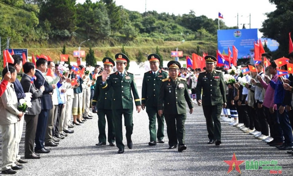 Bắt đầu hoạt động Giao lưu hữu nghị quốc phòng biên giới Việt Nam - Lào lần thứ hai tại tỉnh Houaphanh