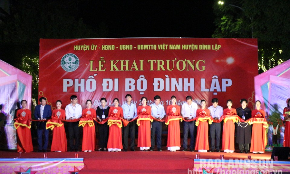 Khai trương Phố đi bộ Đình Lập, huyện Đình Lập