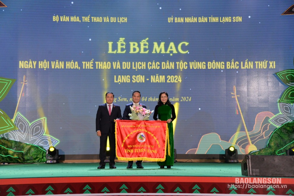 Lãnh đạo 