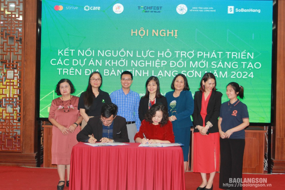 Đại diện Quỹ đầu tư BestB Capital và lãnh đạo Sở Khoa học và Công nghệ ký cam kết hỗ trợ hệ sinh thái khởi nghiệp đổi mới sáng tạo tỉnh