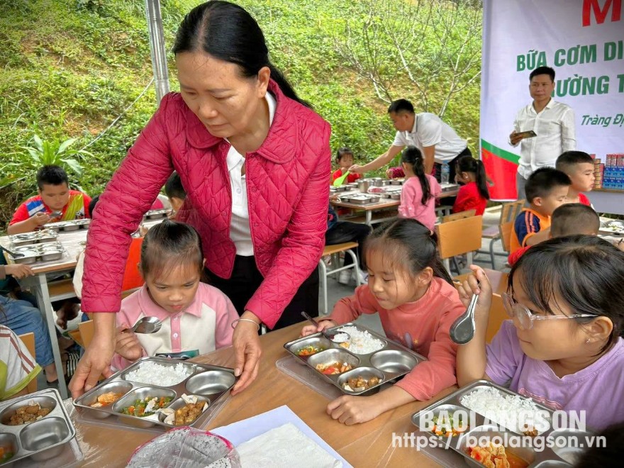 Học sinh Trường Tiểu học xã Kim Đồng, huyện Tràng Định tham gia trải nghiệm 