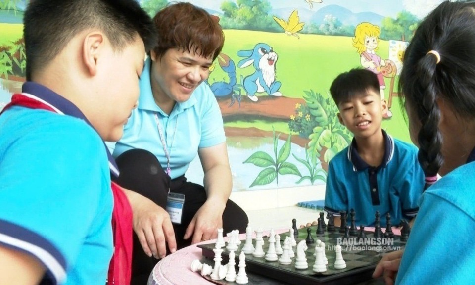 Cô Nguyễn Thị Tươi - Tổng phụ trách đội năng động, tâm huyết