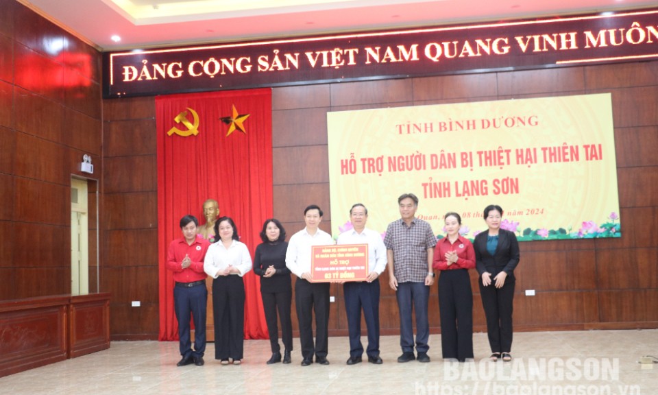 Lạng Sơn: Tiếp nhận hơn 5,6 tỷ đồng hỗ trợ người dân bị thiệt hại sau cơn bão số 3 từ tỉnh Bình Dương