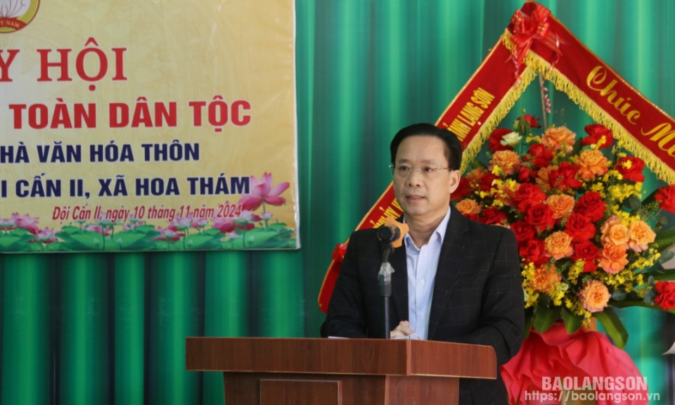 Đồng chí Phó Bí thư Thường trực Tỉnh ủy dự Ngày hội đại đoàn kết toàn dân tộc tại huyện Bình Gia