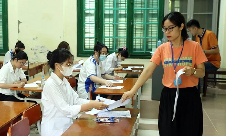 Chủ động việc dạy và học phù hợp đề thi tham khảo