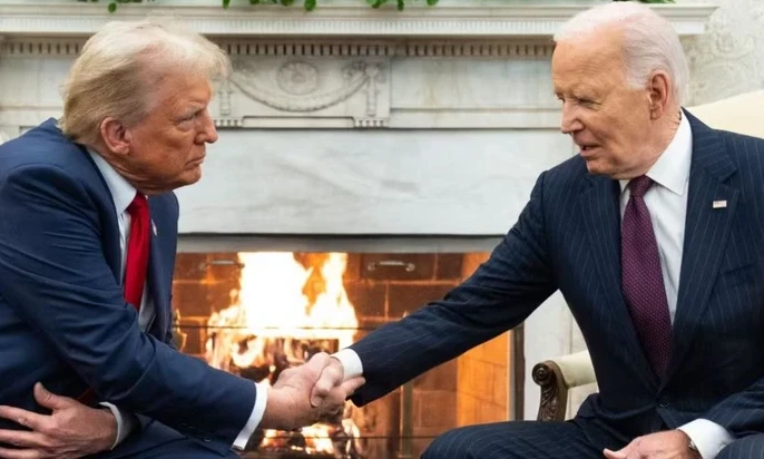 Tổng thống Mỹ Joe Biden bàn giao quyền lực cho Tổng thống đắc cử Donald Trump