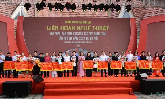 Khai mạc Liên hoan nghệ thuật hát Then, đàn Tính lần thứ VII