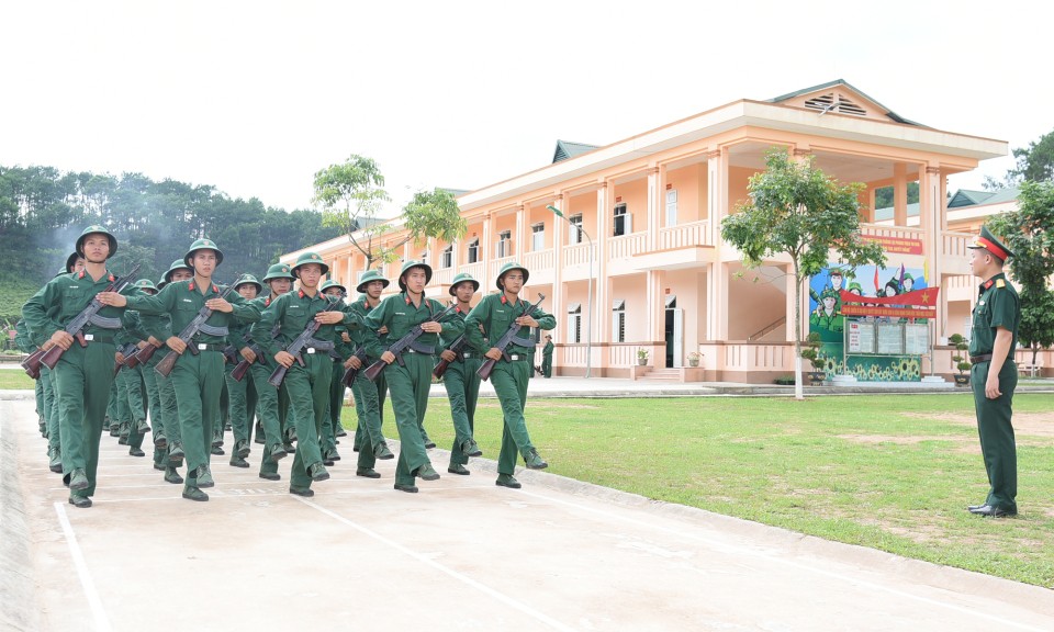 Lực lượng vũ trang tỉnh huấn luyện giỏi, kỷ luật nghiêm