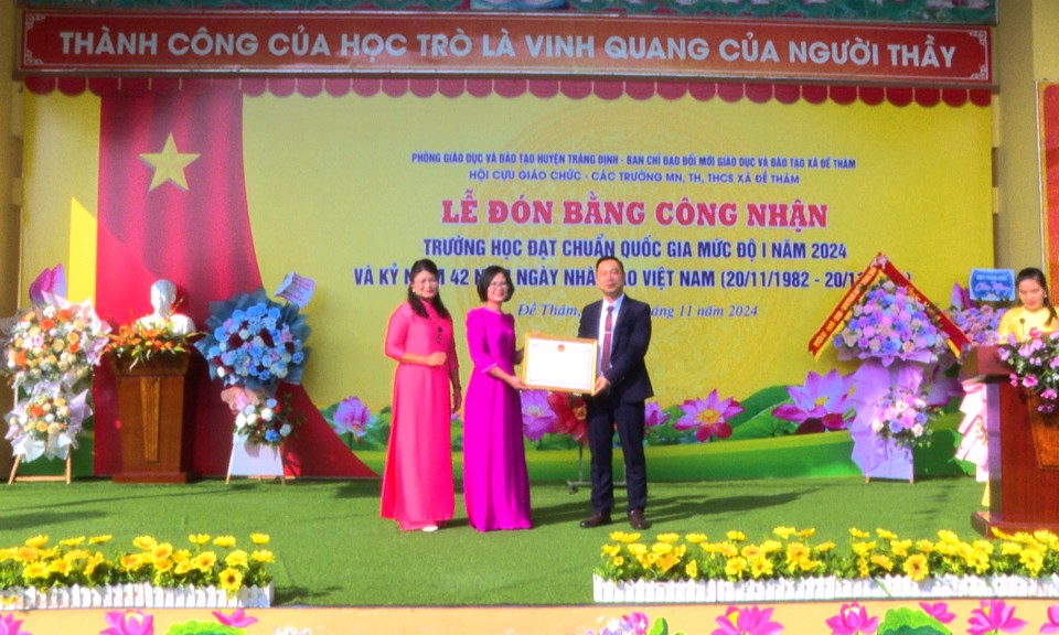 Tràng Định: Trường THCS xã Đề Thám đón Bằng công nhận trường chuẩn quốc gia mức độ I năm 2024