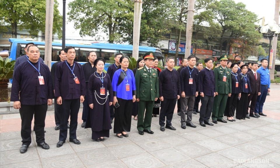 Offering Incense on the Occasion of the 4th Lang Son Provincial Congress of Ethnic Minorities in 2024