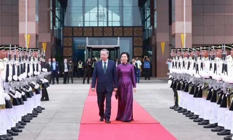 越共中央总书记苏林夫妇圆满结束对马来西亚进行正式访问之旅