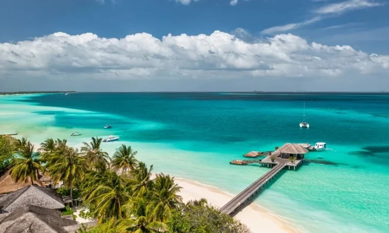 Du khách thêm tốn kém cho “thiên đường” Maldives khi thuế khởi hành tăng gấp bốn