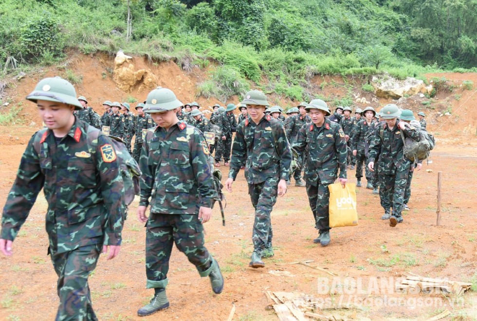 Lực lượng dự bị động viên huyện Văn Lãng tham gia diễn tập khu vực phòng thủ huyện năm 2024