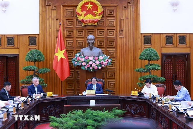 Thủ tướng Phạm Minh Chính chủ trì Phiên họp thứ nhất Ban Chỉ đạo tổng kết thực hiện Nghị quyết số 18-NQ/TW về đổi mới, sắp xếp tổ chức bộ máy. (Ảnh: Dương Giang/TTXVN)