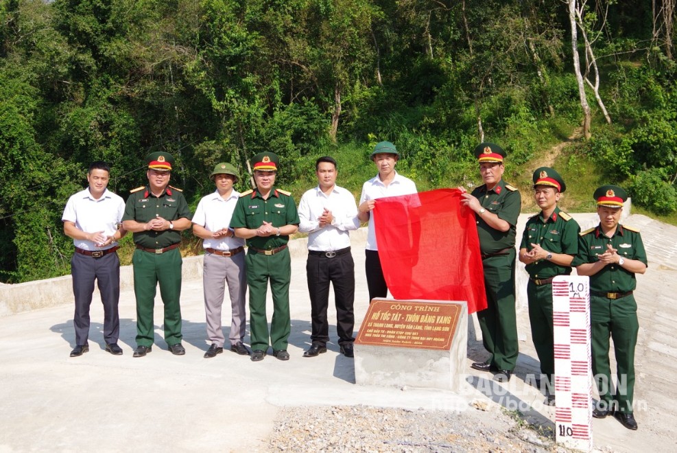 Đoàn 338 tổ chức khánh thành công trình Hồ Tốc Tát tại xã Thanh Long, huyện Văn Lãng