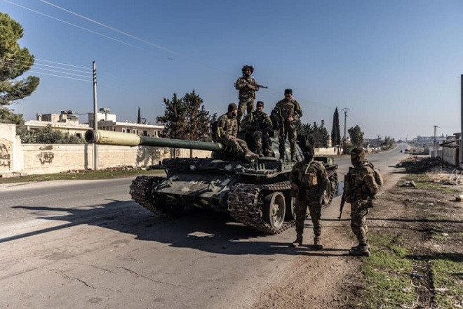 Phiến quân Syria ở Aleppo. (Ảnh: DPA)