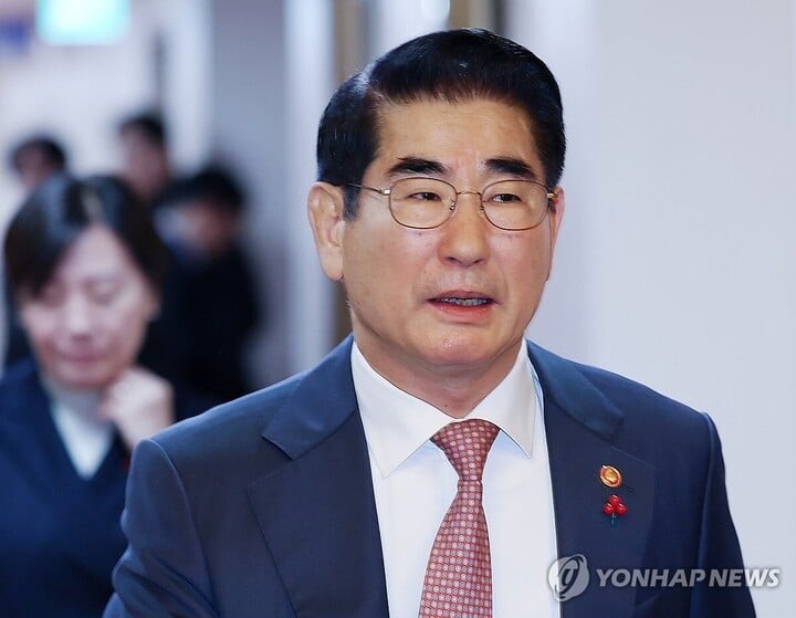 Cựu bộ trưởng quốc phòng Hàn Quốc Kim Yong-hyun. (Ảnh: Yonhap)