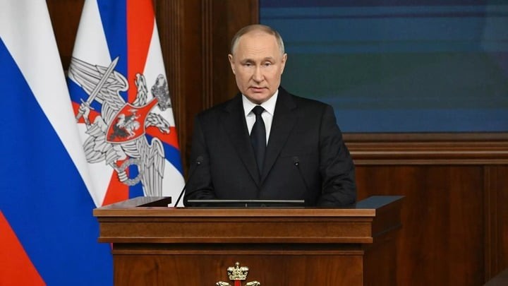 Tổng thống Nga Vladimir Putin trong cuộc hội đồng quốc phòng ngày 16/12 tại Moskva. (Ảnh: Sputnik)