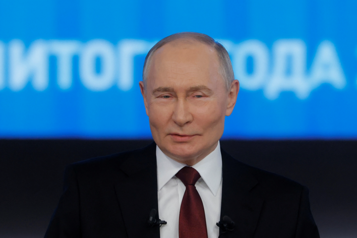 Tổng thống Nga Vladimir Putin tại buổi họp báo cuối năm ngày 19/12. (Ảnh: Reuters) 