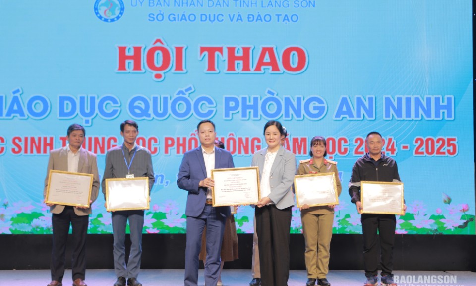 Bế mạc hội thao giáo dục quốc phòng và an ninh học sinh THPT cấp tỉnh