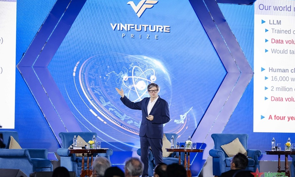 “Cha đẻ” của trí tuệ nhân tạo (AI), Giáo sư Yann LeCun: Không có chuyện AI kiểm soát con người