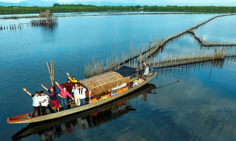 Mỗi bức ảnh, một “đại sứ” du lịch