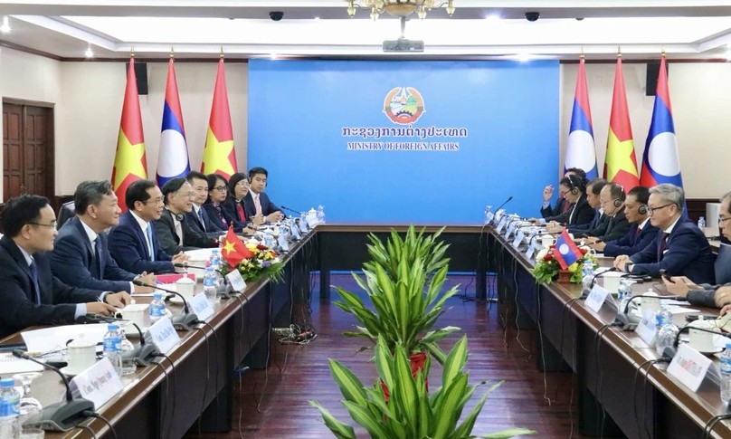 Vietnam, Laos hold 11th ministerial political consultation