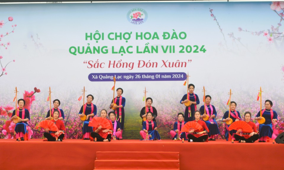 Hình ảnh hoa đào trong kho tàng dân ca Tày, Nùng Lạng Sơn