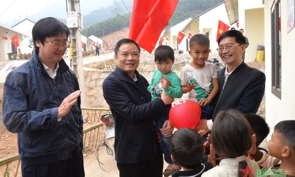 Nắng mới ở thôn Kho Vàng