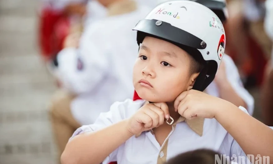 Ưu tiên an toàn cho trẻ khi tham gia giao thông