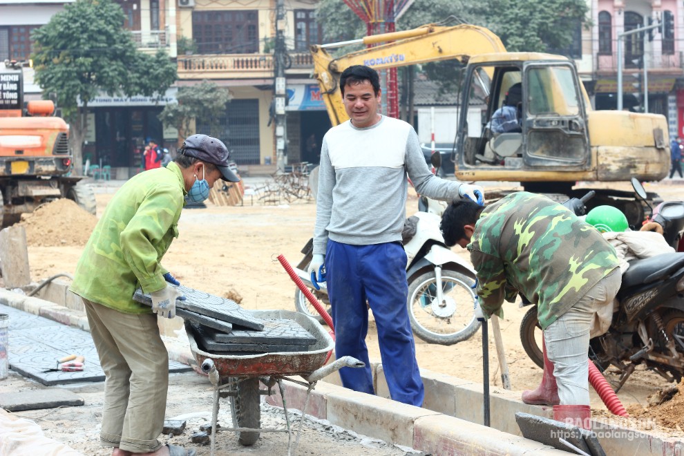 Nhà thầu tập trung thi công khuôn viên nút giao từ quốc lộ 4B vào cửa khẩu Chi Ma