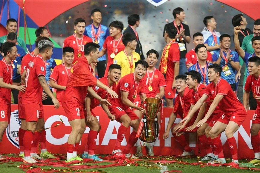 Các cầu thủ đội tuyển Việt Nam ăn mừng vô địch ASEAN Cup 2024. Ảnh: VIỆT AN 