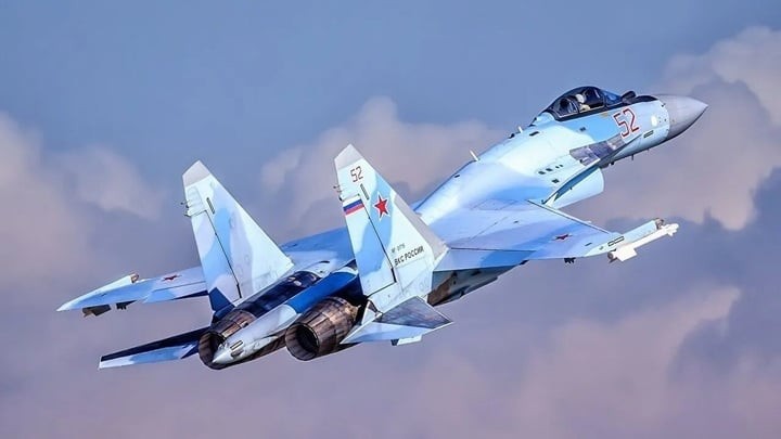 Chiến đấu cơ Su-35. (Ảnh: 19FortyFive)