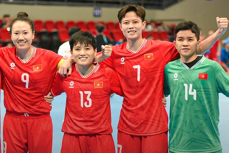 Đội tuyển futsal nữ Việt Nam giành chiến thắng 5-1 trước chủ nhà Myanmar. (Ảnh: AFC)