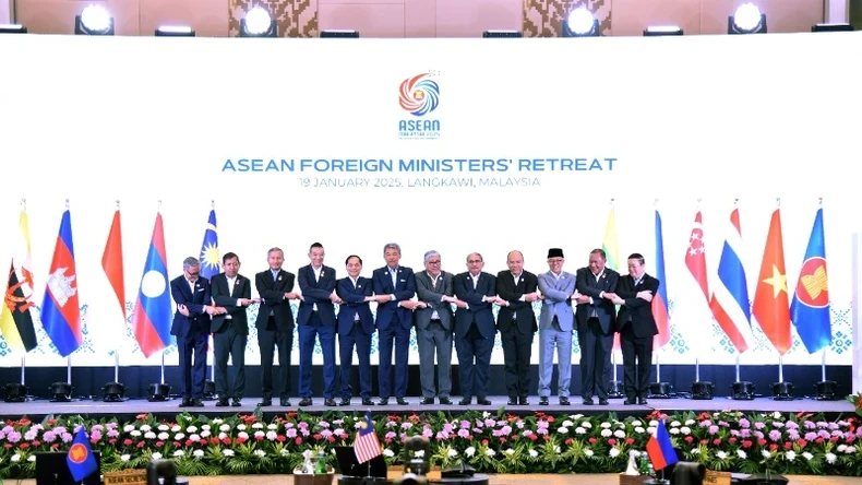 Hội nghị hẹp Bộ trưởng Ngoại giao ASEAN chính thức khởi động Năm ASEAN 2025. (Ảnh: Bộ Ngoại giao Việt Nam)